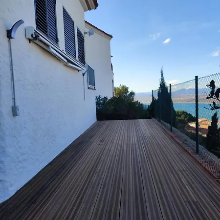 Maison Avec Piscine Commune Et Vue Росас