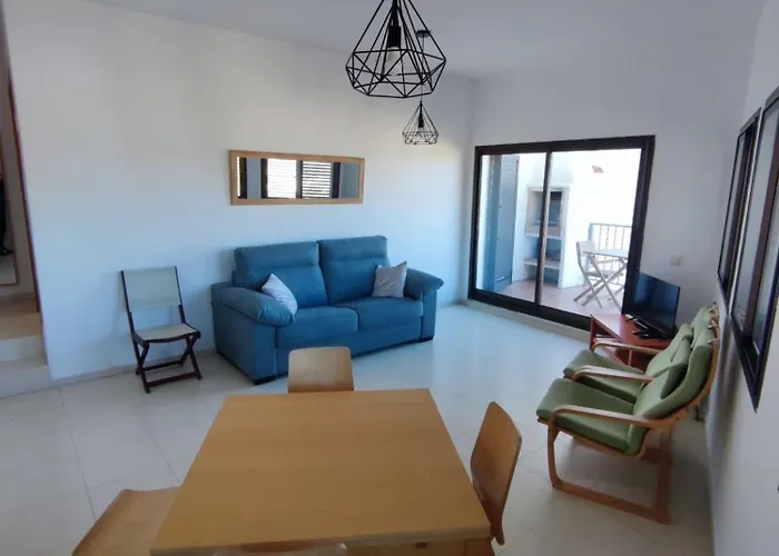Дом отдыха Maison Avec Piscine Commune Et Vue *