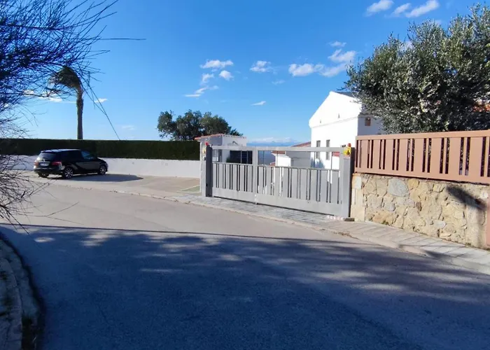Maison Avec Piscine Commune Et Vue Дом отдыха *